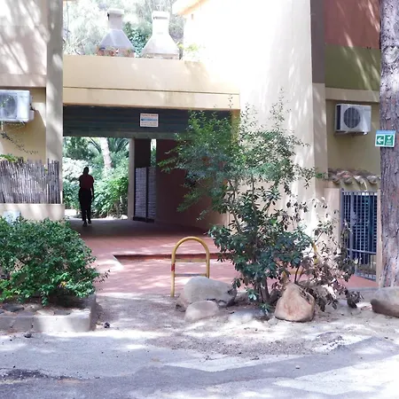 House Lo Stuggio Pinus Village Chia *